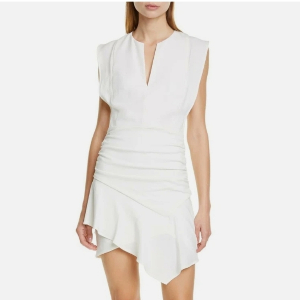 Elegant White Sleeveless Dress